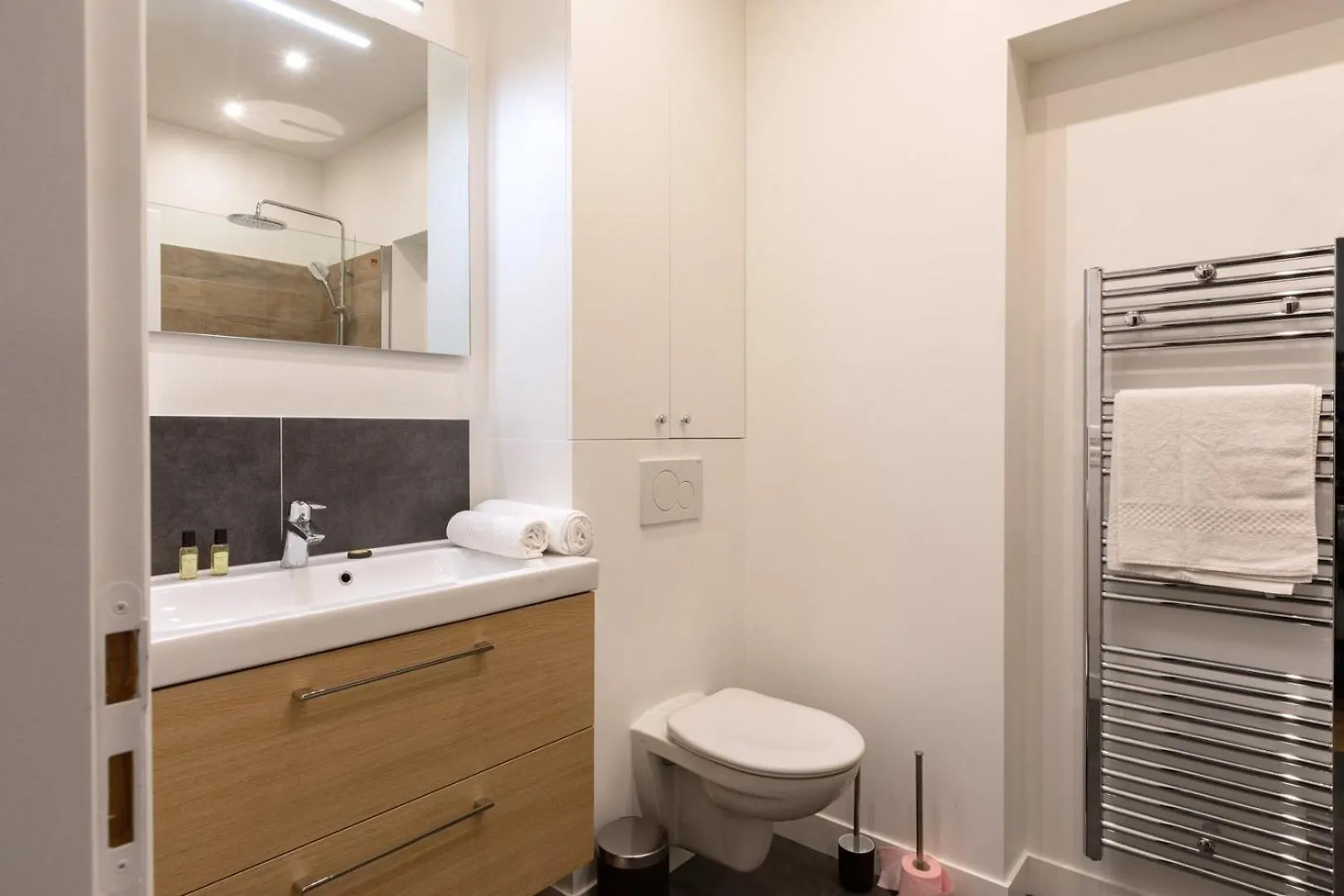 Cosy Apartment Near The Invalides París 0*,  Francia